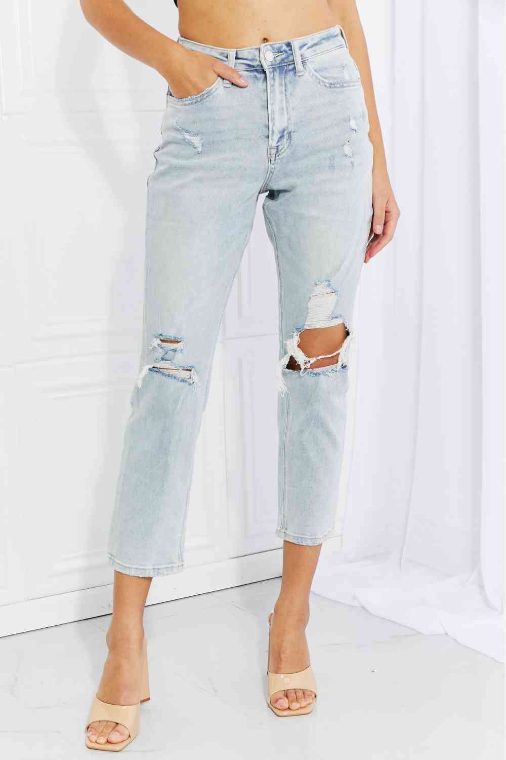 Vervet by Flying Monkey Stand Out Full Size Distressed Cropped Jeans