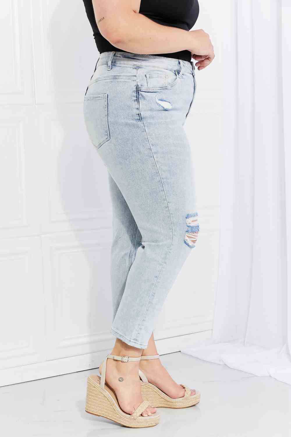 Vervet by Flying Monkey Stand Out Full Size Distressed Cropped Jeans