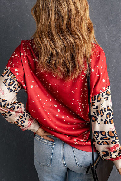 LOVE Heart Leopard Round Neck Sweatshirt